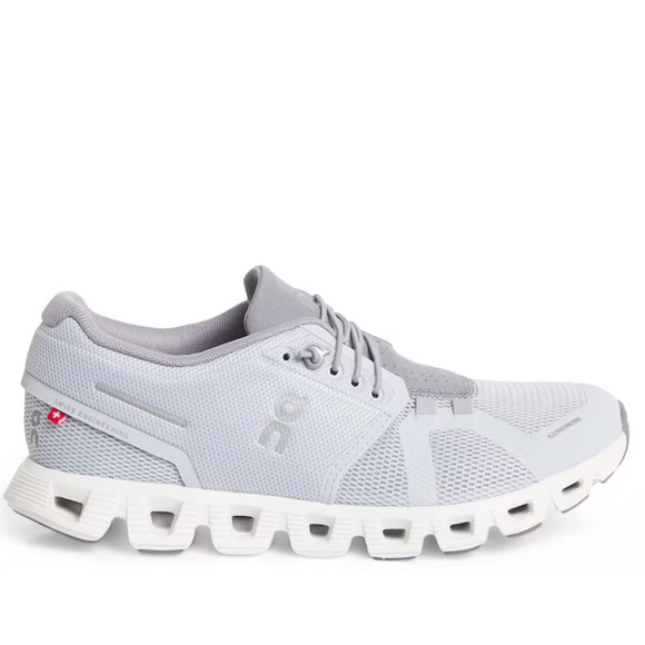 On Running Shoes - On Running Cloud 5 Trainers Light Gray and White Running Sneakers Size W9